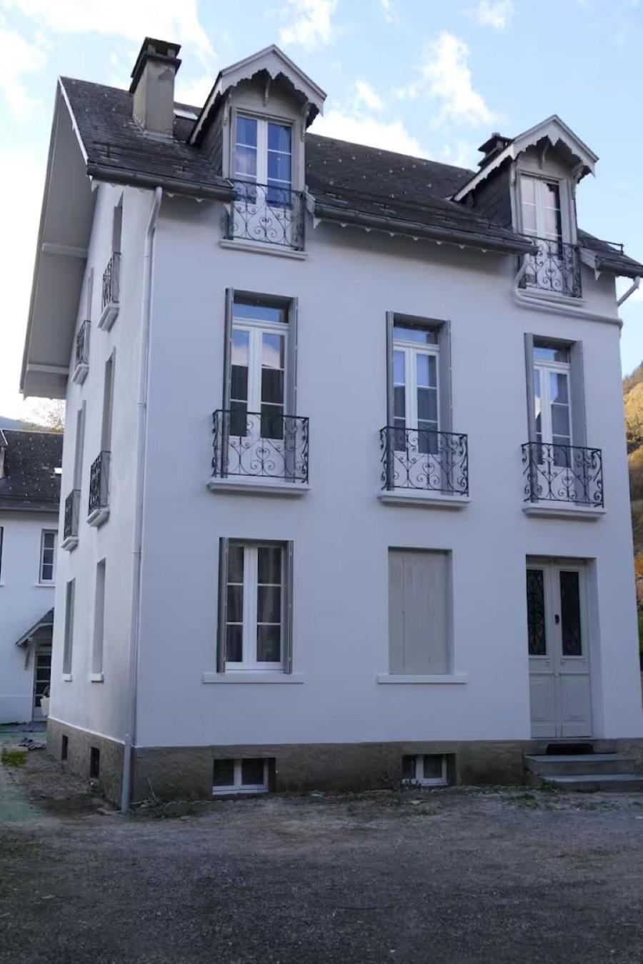 Апартаменты L'Alexiane, Centre Luchon, Parking Gratuit, Wifi Bagneres-de-Luchon Экстерьер фото